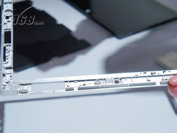 微软Surface RT黑色触控式键盘保护套 兼顾生产力与便携性的经典设计